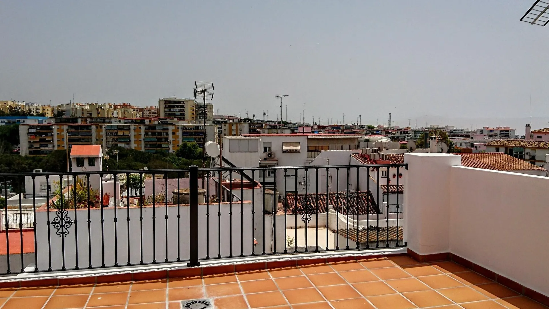 Hostal El Gallo Marbella Hostel